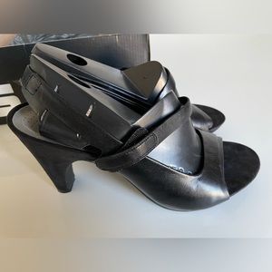 Tsubo black open toe Mary Jane heels - size 9
